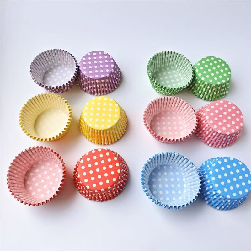 100 Adet Puantiyeli Kek Kağıt  - Kitchen Paper For Baking incelemesi ve fiyatı